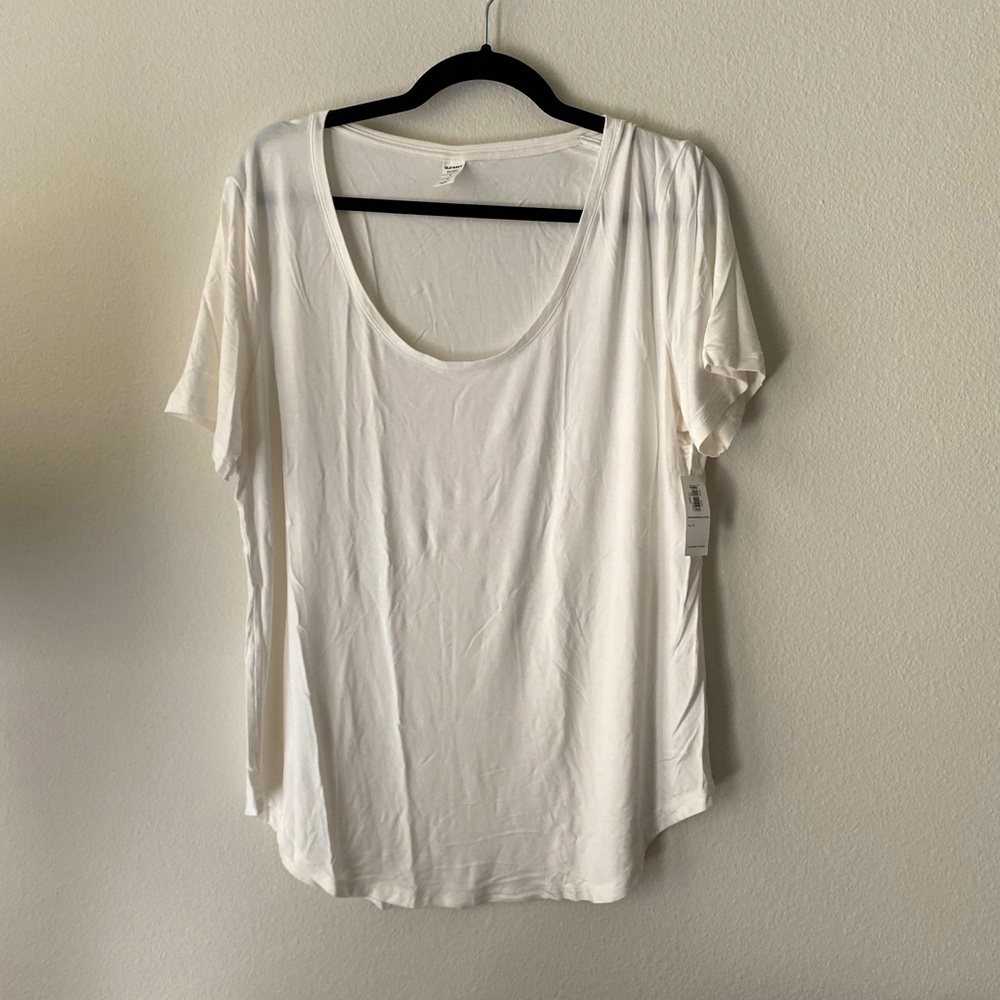 NWT Luxe Basic White Tee